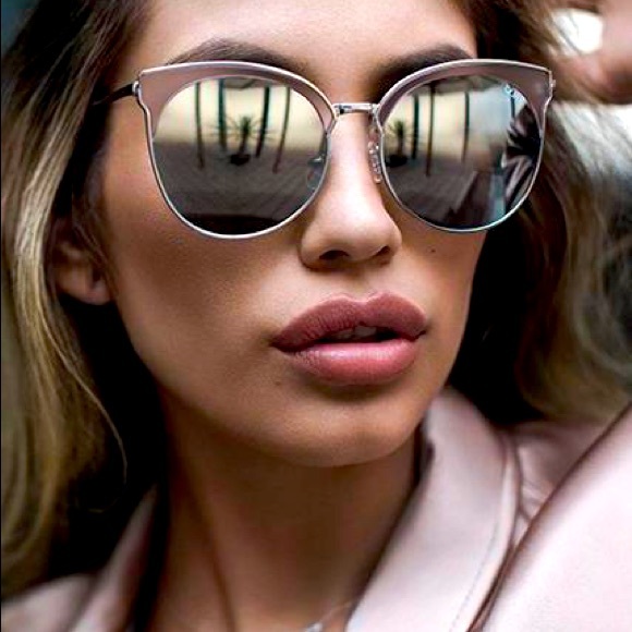 Quay Australia Accessories - QUAY MIA BELLA SUNGLASSES